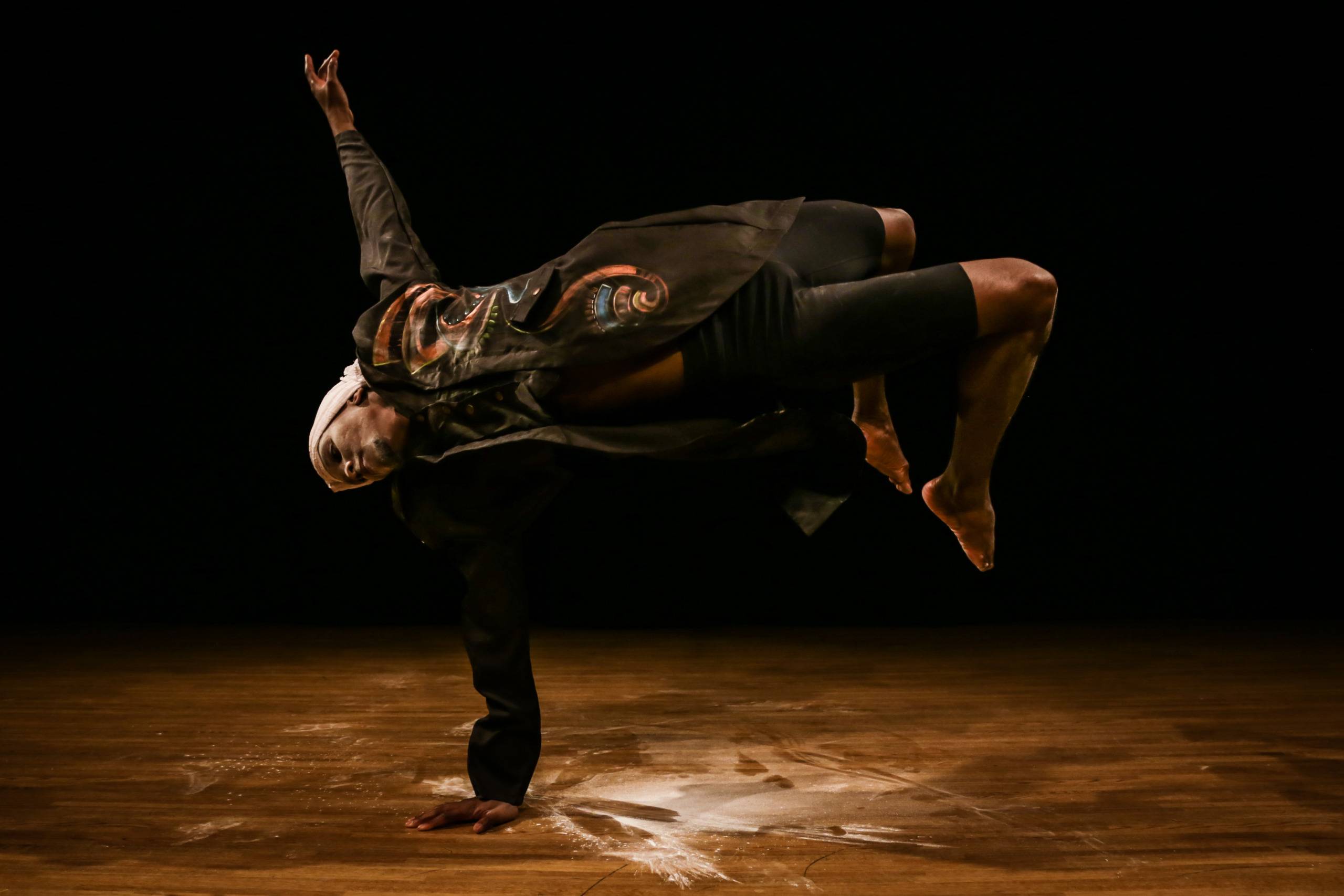 JAE Dance Center - Traka