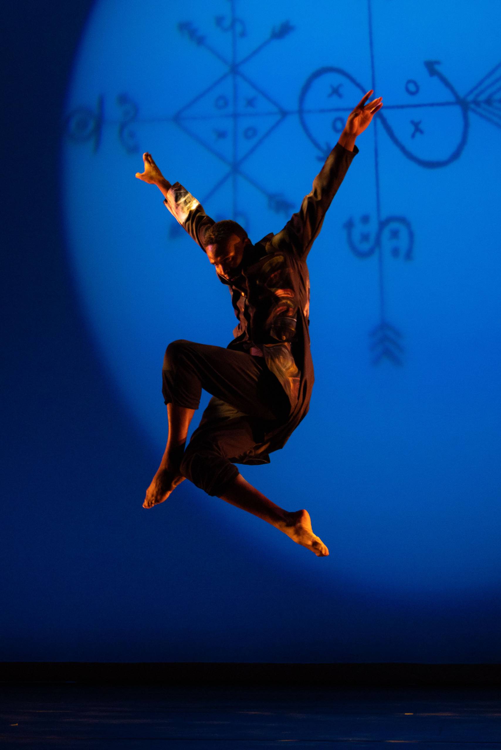 JAE Dance Center - Traka