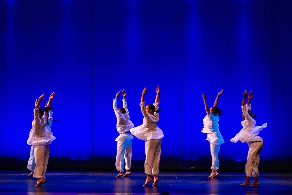 JAE Dance Center - Pouvwa