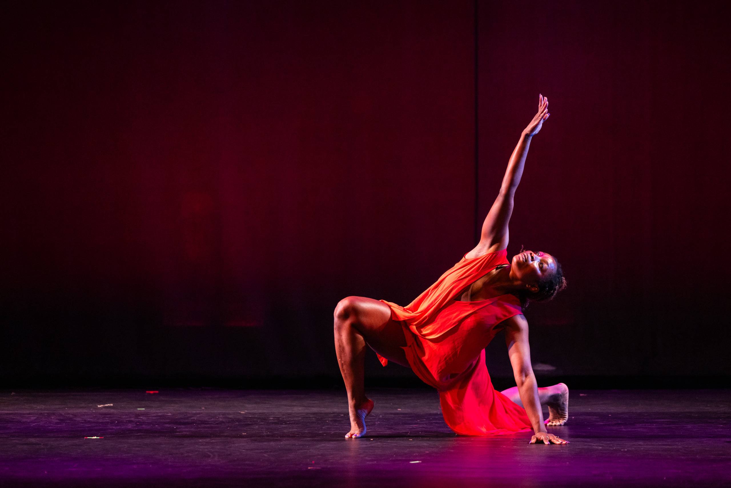 JAE Dance Center - Traka